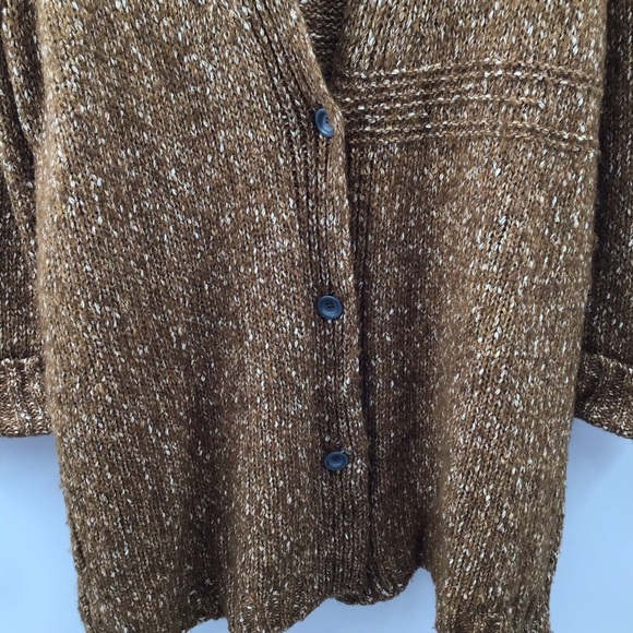 Woman’s Over-Size Brown Tan Cardigan Sweater - Picture 4 of 11